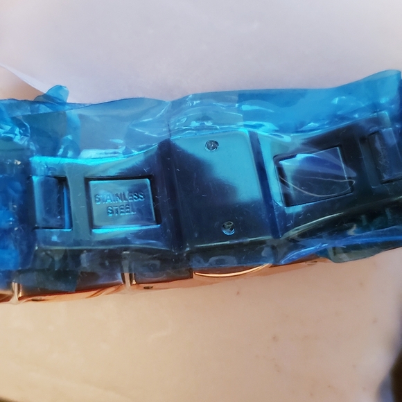 Gevril Women's Astor Chronograph Diamond Bracelet Watch, 40mm-0.227ctw - Picture 12 of 16